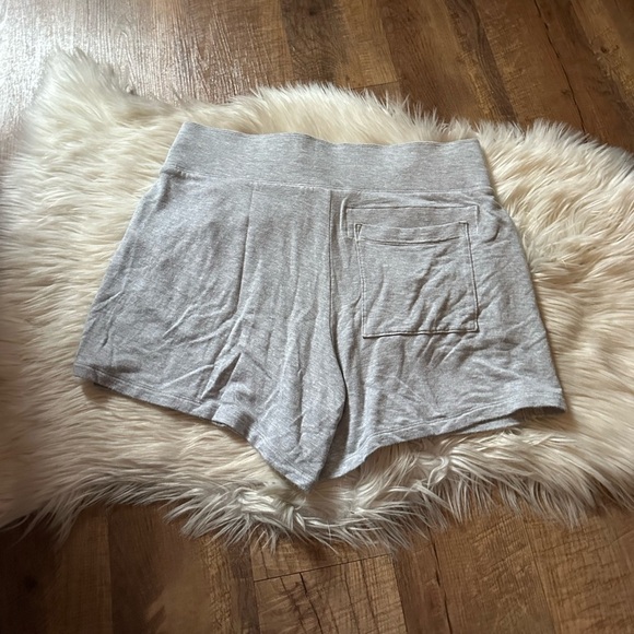 ATHLETA Bliss Short In Light Gray - Picture 6 of 6